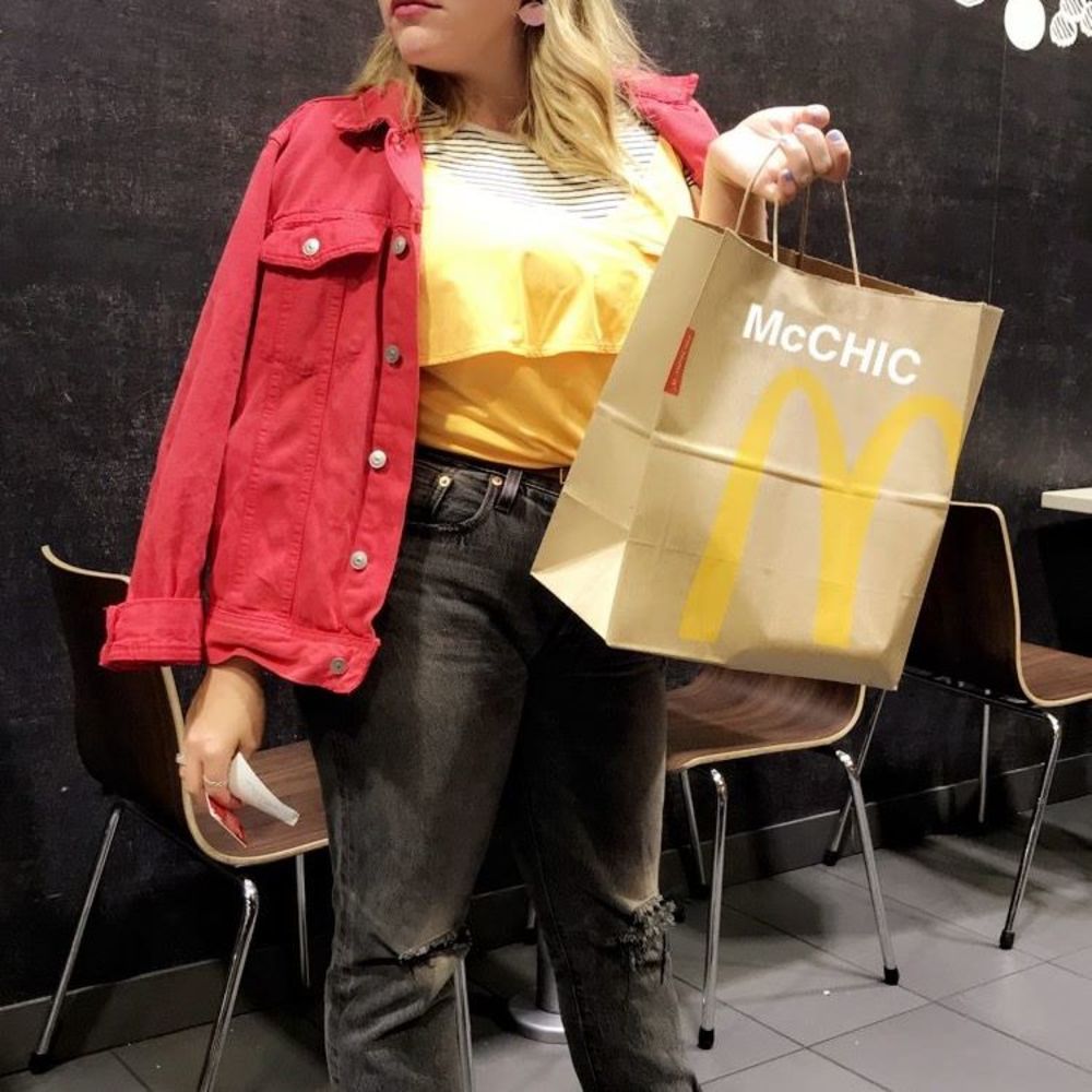 Meet your Posher, Claire